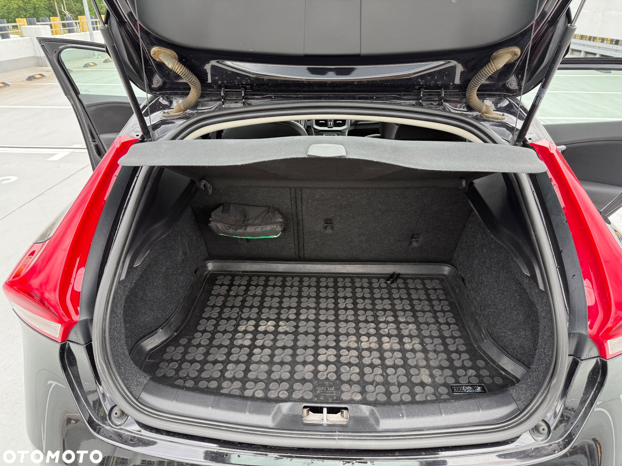 Volvo V40 D3 Drive-E Momentum - 23