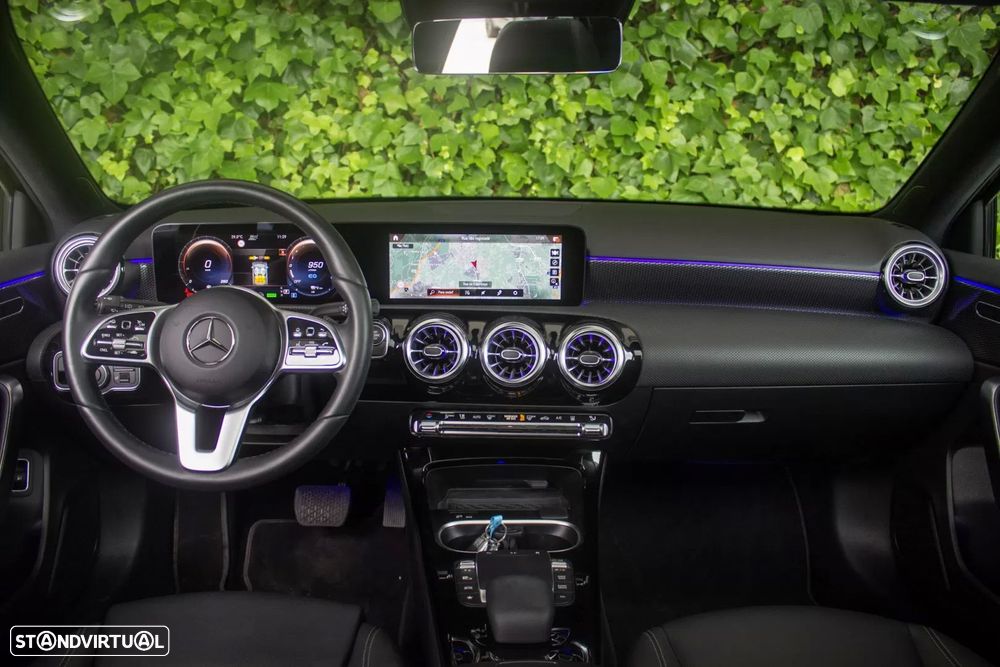 Mercedes-Benz A 250 e AMG Line - 17