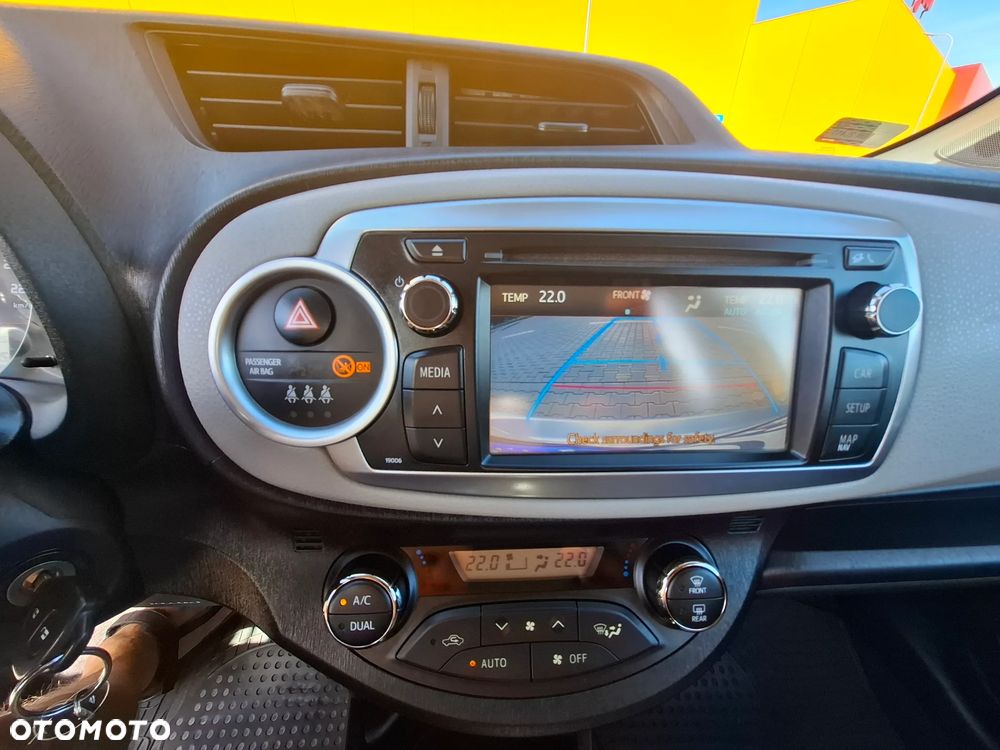 Toyota Yaris 1.33 Prestige - 21