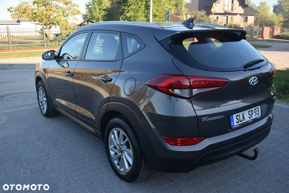 Hyundai Tucson 1.7 CRDI BlueDrive Style 2WD - 11