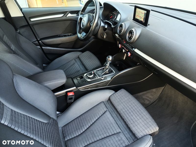 Audi A3 Sportback - 15