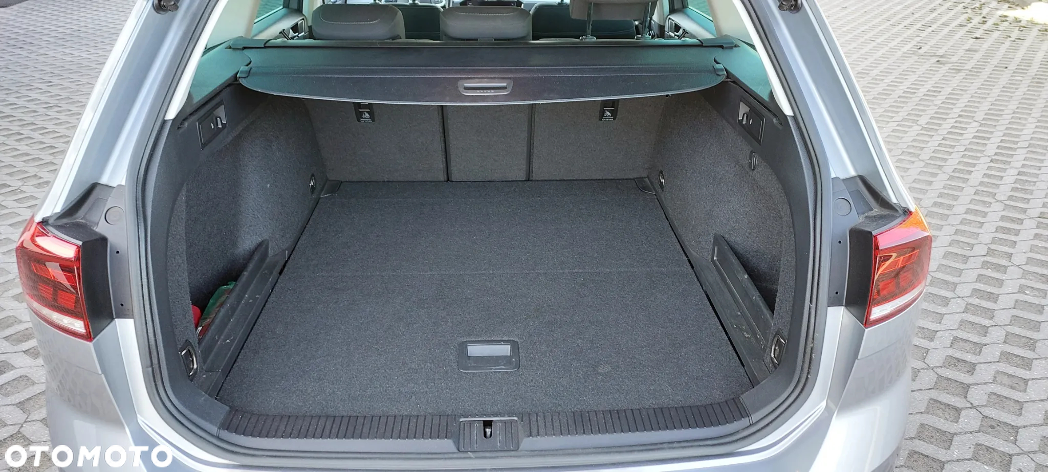 Volkswagen Passat - 32