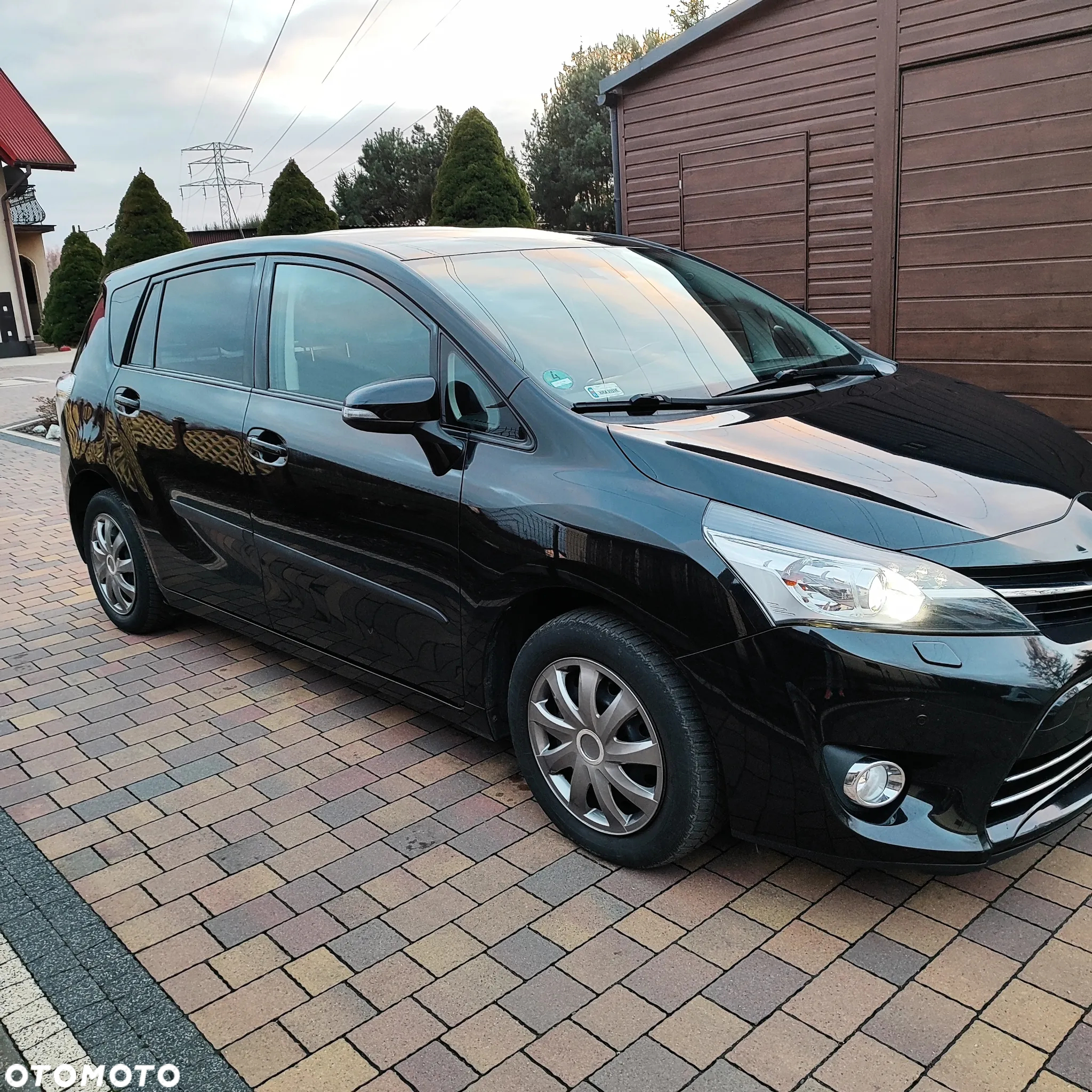 Toyota Verso 1.8 5-Sitzer Executive - 2