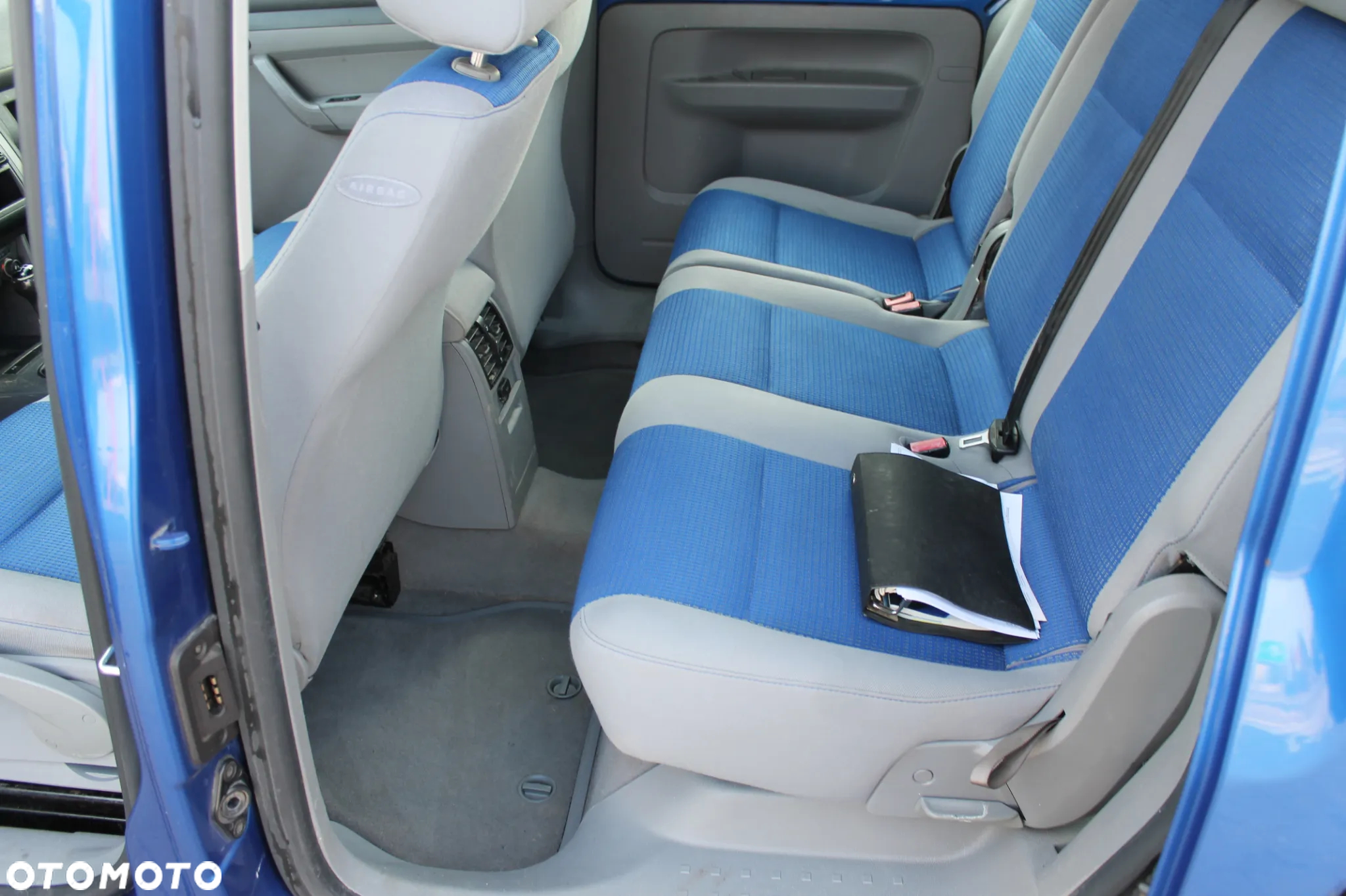 Volkswagen Caddy Maxi 1.6 Life - 24