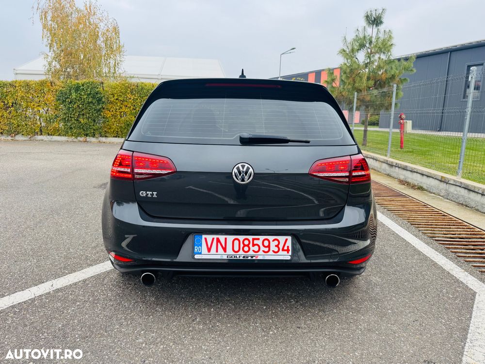 Volkswagen Golf 2.0 TSI BMT DSG GTI - 4