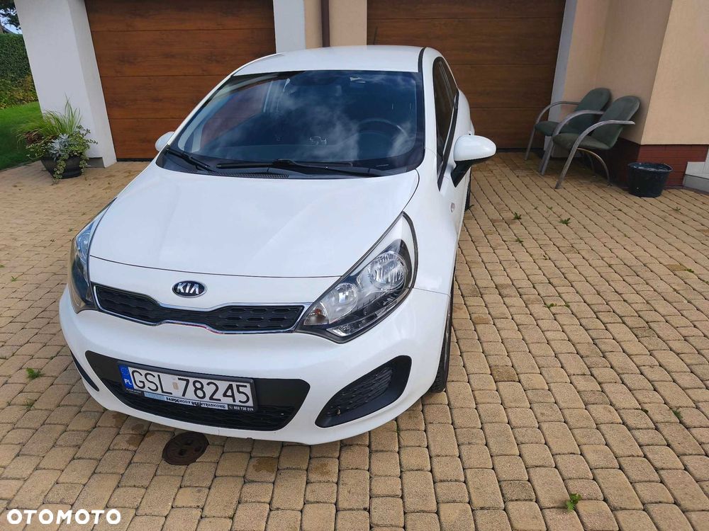 Kia Rio - 2