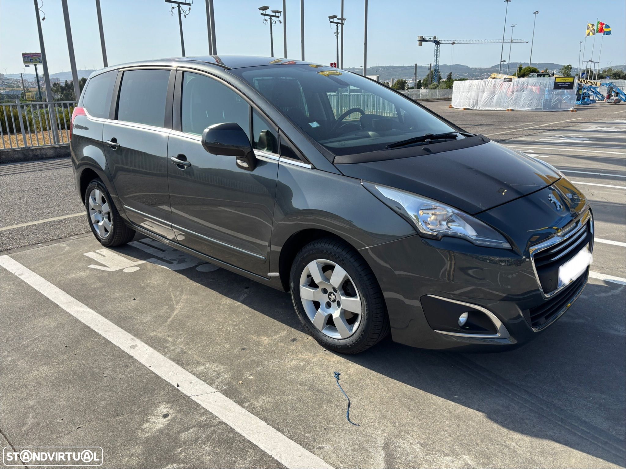 Peugeot 5008 1.6 E-HDi 7L Allure 2-Tronic - 1