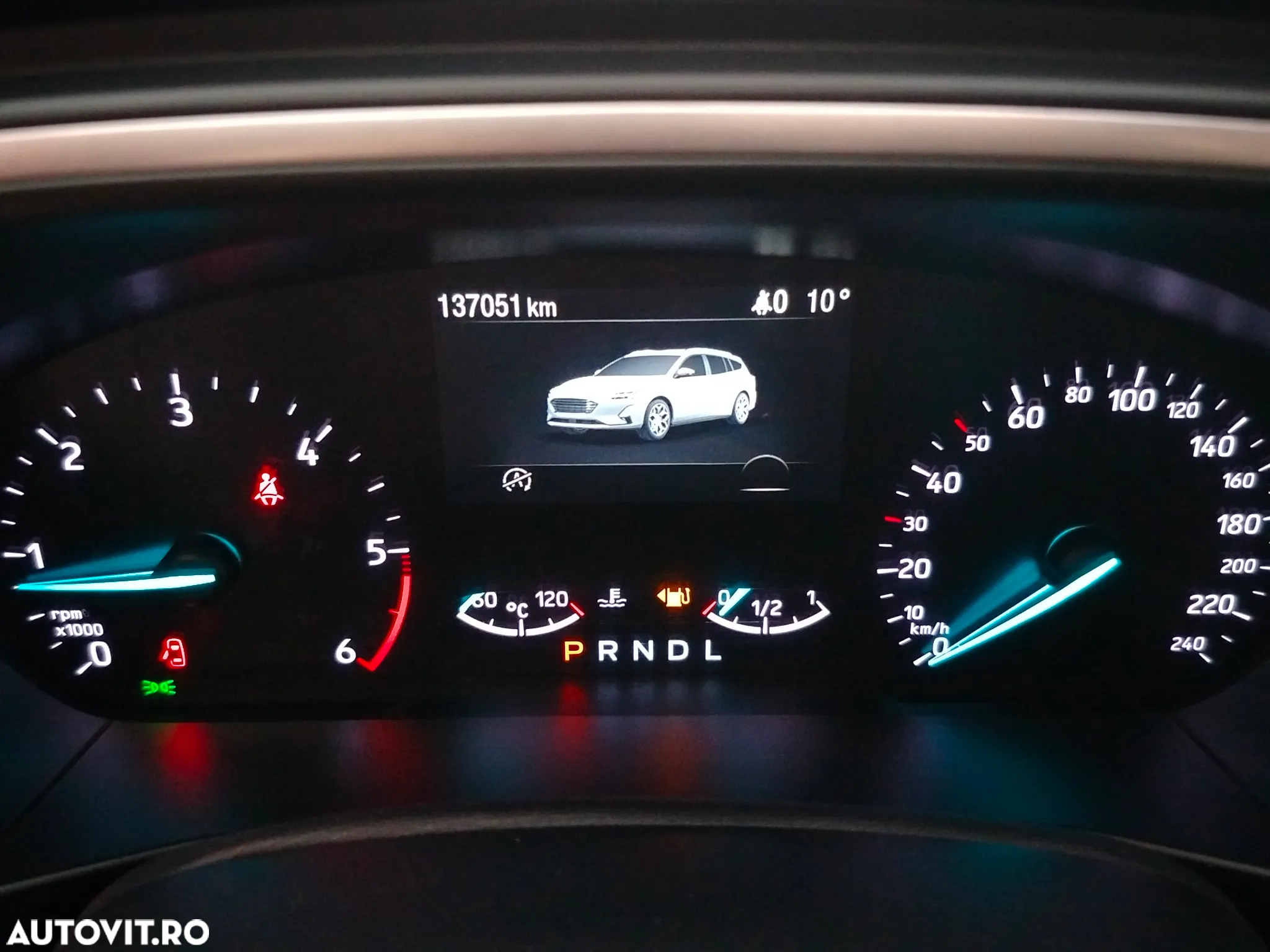 Ford Focus 1.5 EcoBlue Connected - 27