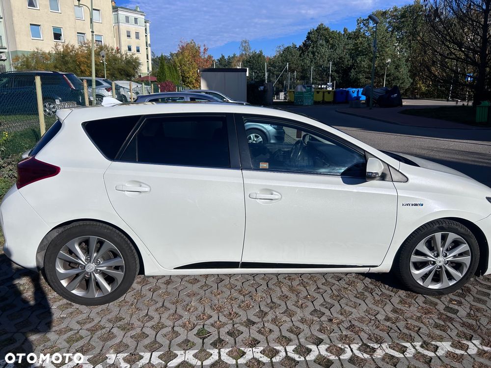 Toyota Auris 2013 photo 3