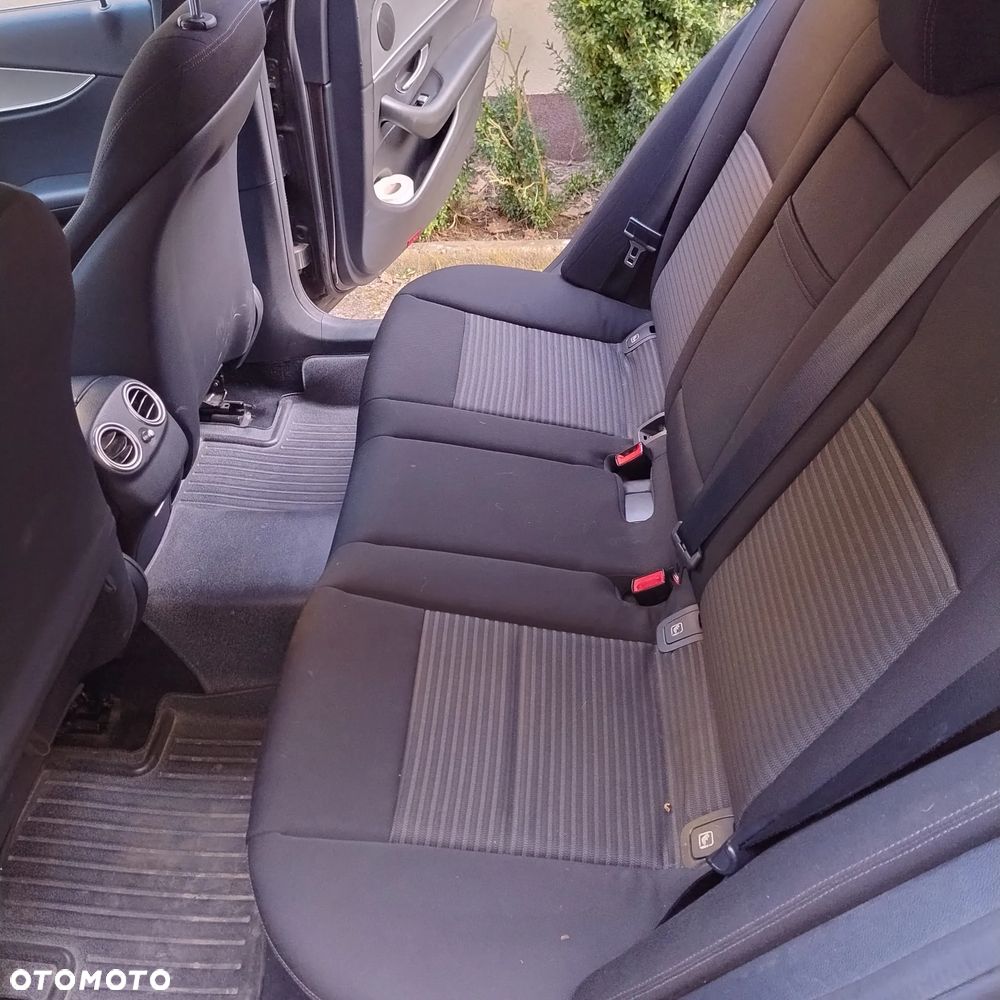 Mercedes-Benz Klasa E ver-200-d-9g--tronic-avantgarde - 10