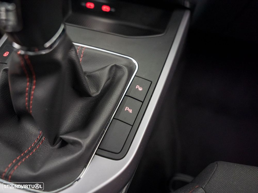 SEAT Arona 1.0 TSI FR - 25