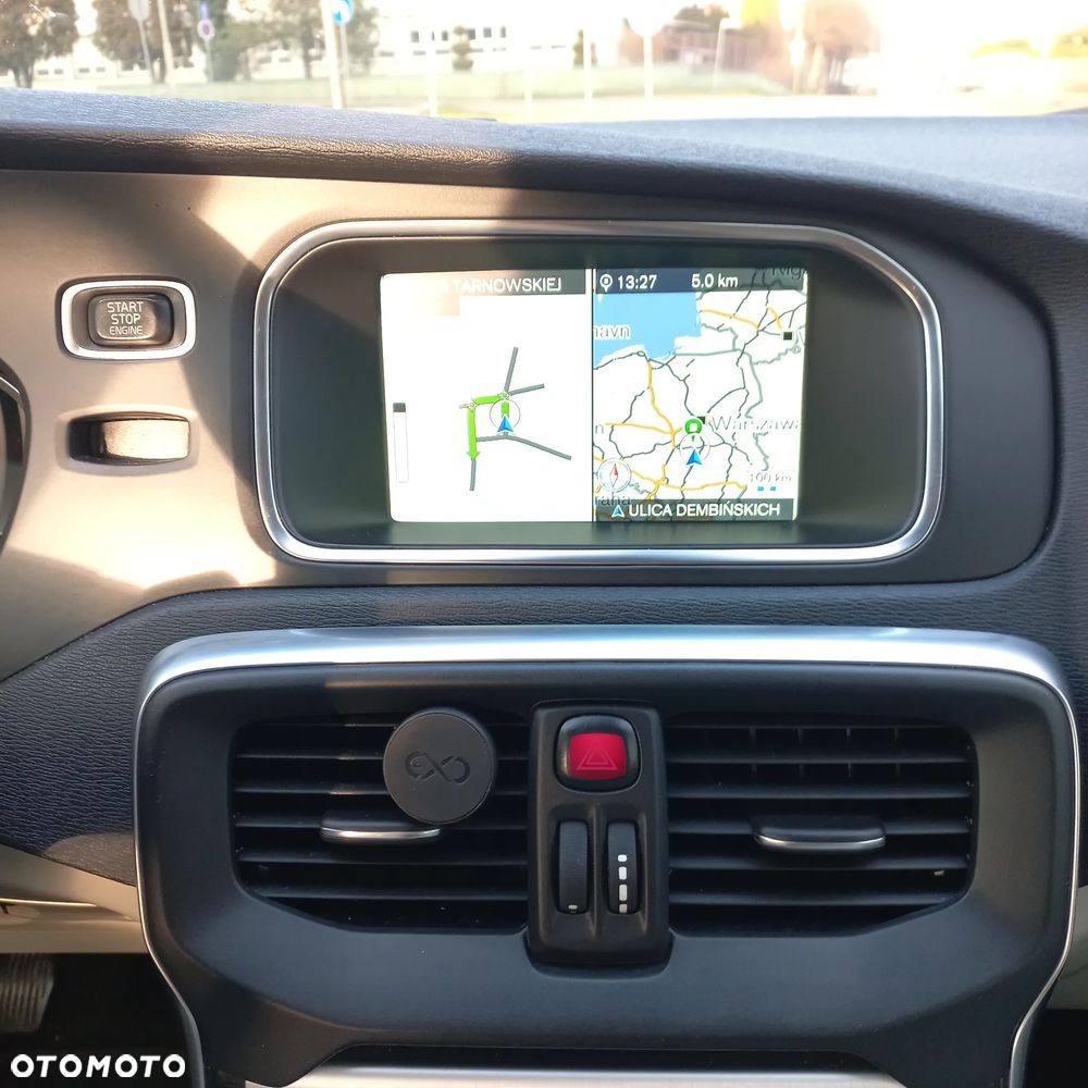Volvo V40 Cross Country D4 Ocean Race - 11