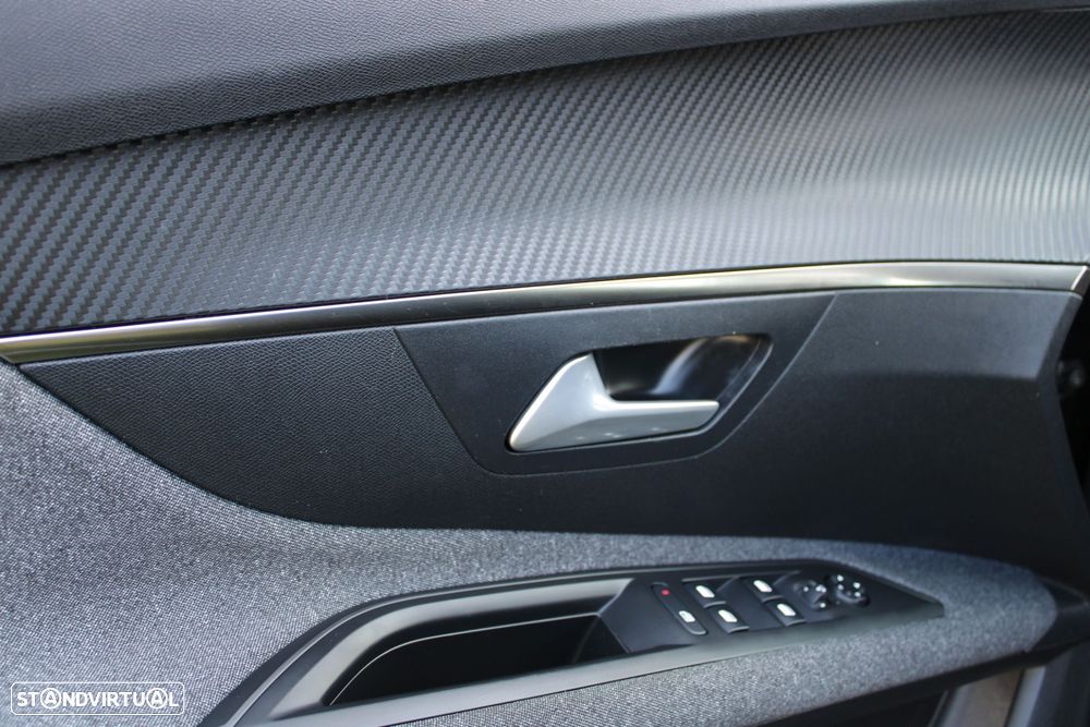 Peugeot 3008 PureTech 130 Stop & Start GPF EAT8 Active - 17