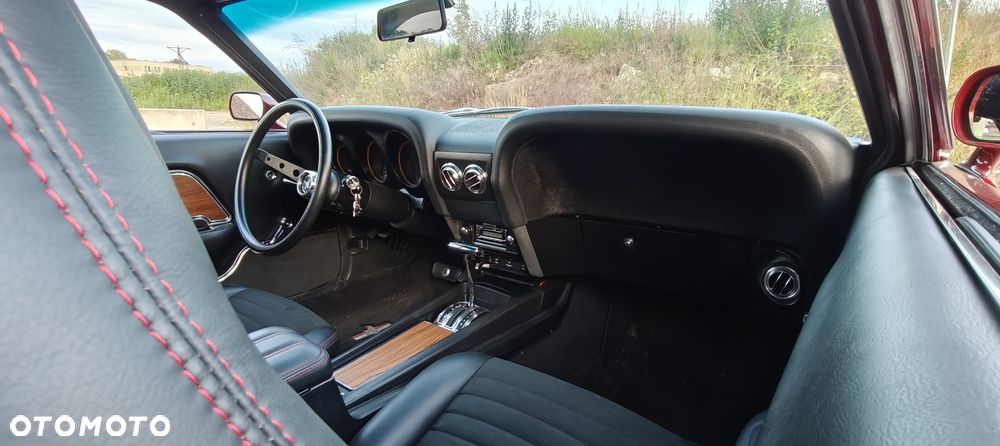 Ford Mustang - 7