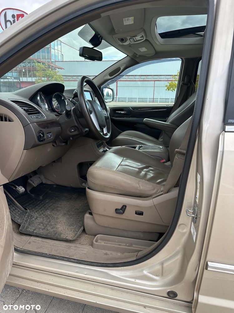 Lancia Voyager 3.6 Gold - 7