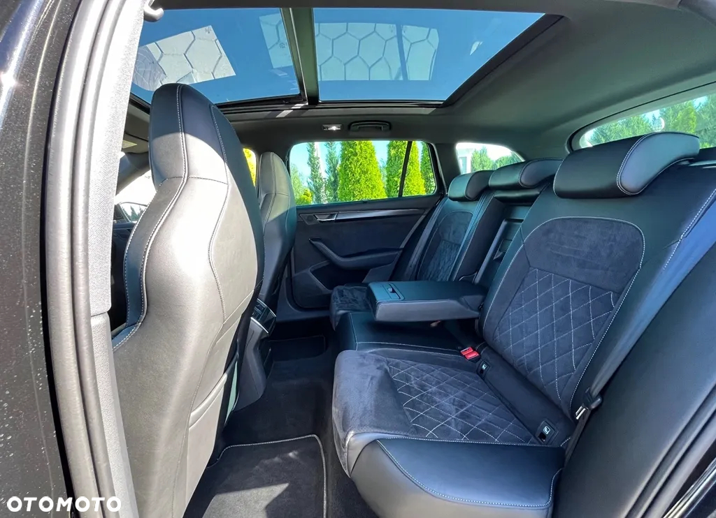 Skoda Superb 2.0 TDI SCR Sportline DSG - 11