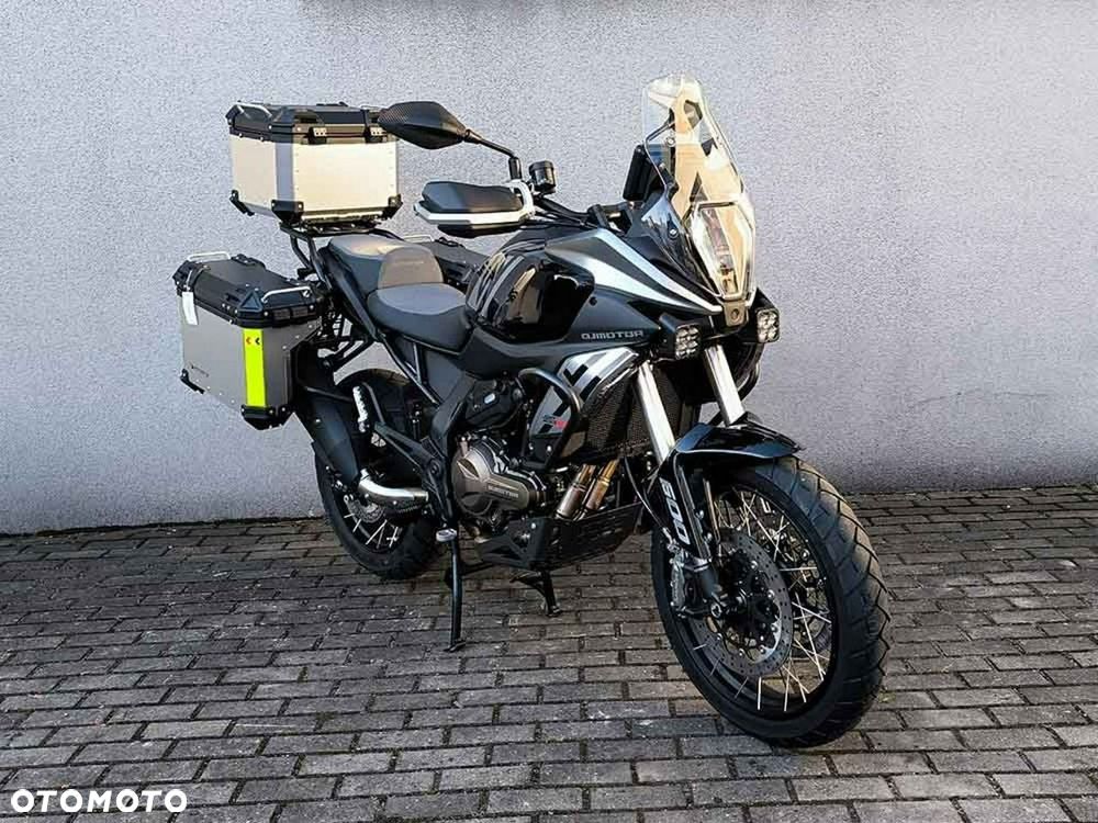 QJMOTOR SRT 600SX - 18