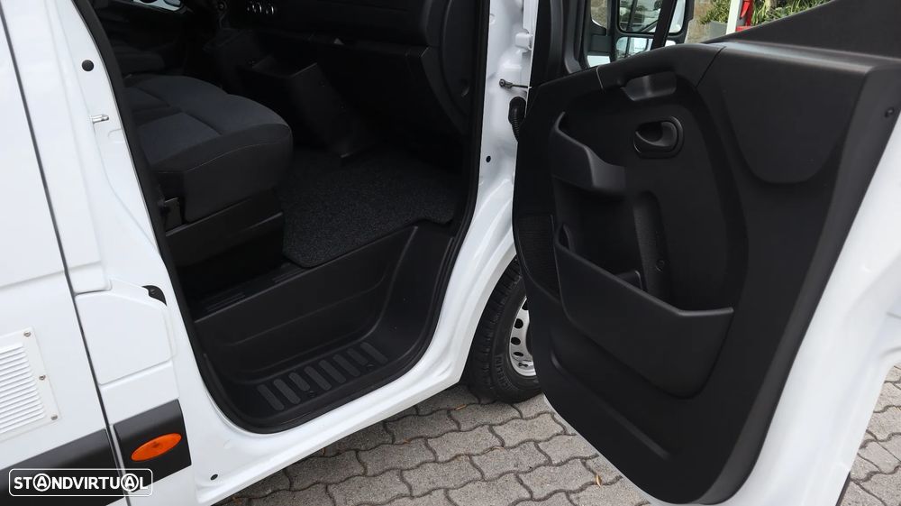 Renault Master 2.3 dCi 135 L3H2 plataforma - 12