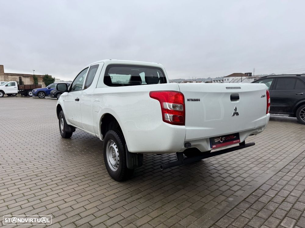 Mitsubishi L200 2.4 DI-D CD Invite 4WD - 7