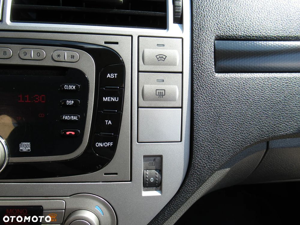 Ford Kuga 2.0 TDCi 2x4 Titanium - 33