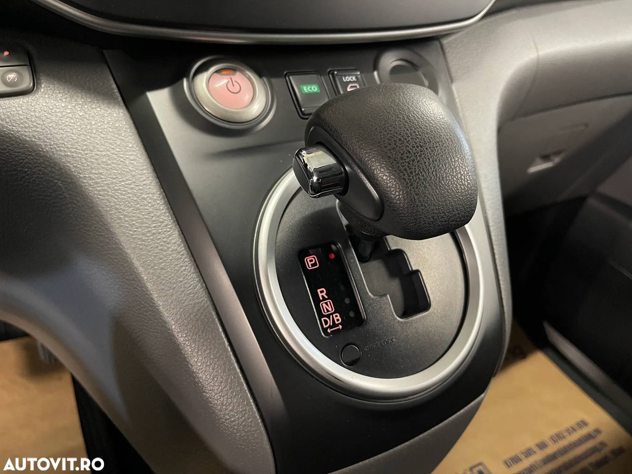 Nissan E-NV200 - 13