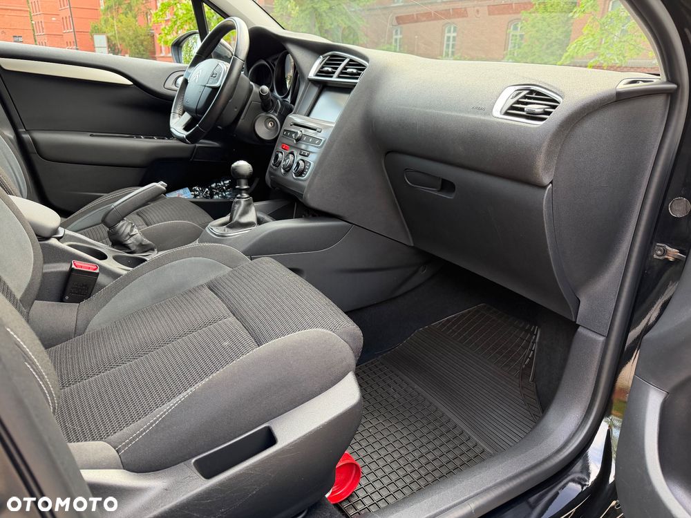Citroën C4 e-HDi 115 Exclusive - 27