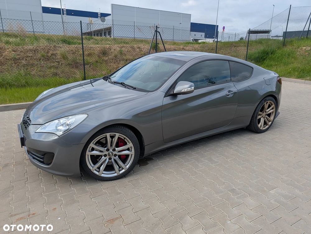 Hyundai Genesis Coupe 3.8 V6 Automatik - 1