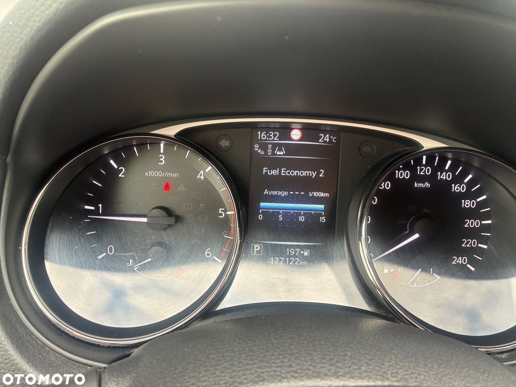 Nissan X-Trail 2.0 dCi Tekna 2WD Xtronic - 20