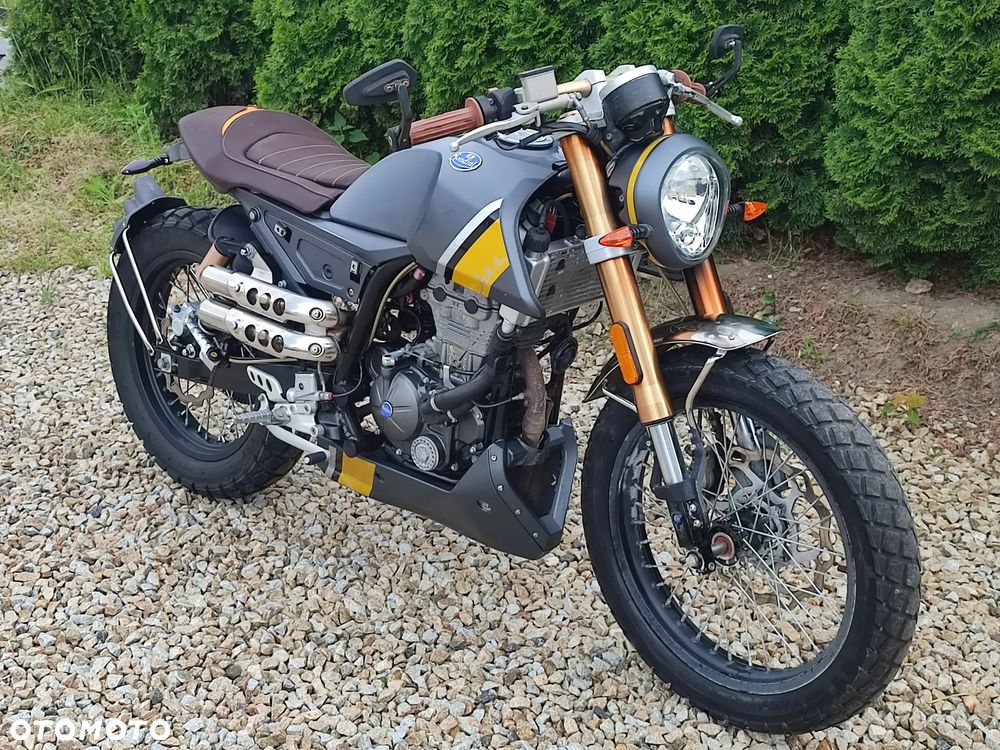 Mondial HPS 125