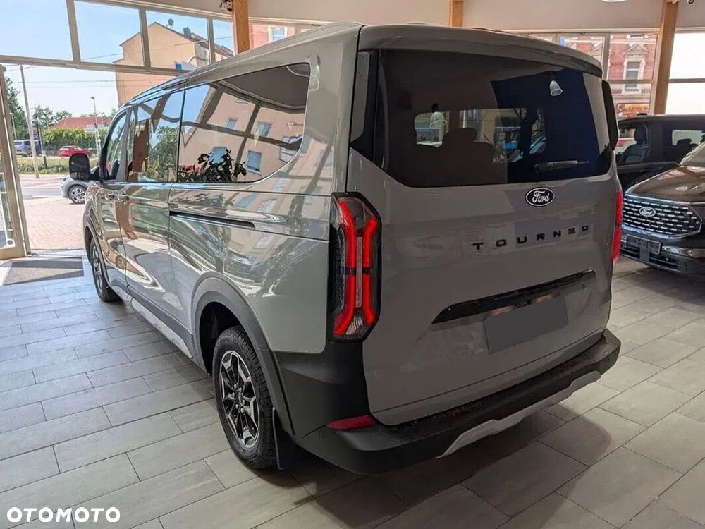 Ford Tourneo Custom - 7