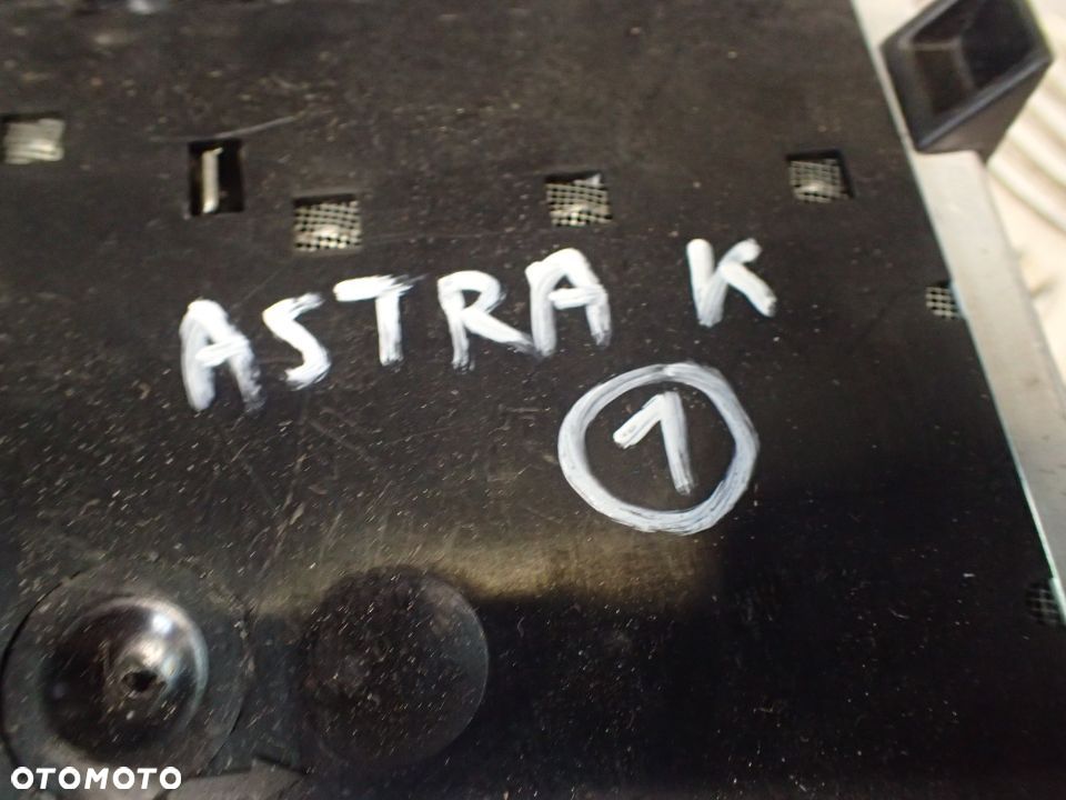 OPEL ASTRA K V 2018 MODUŁ RADIA SILVERBOX RADOM - 2