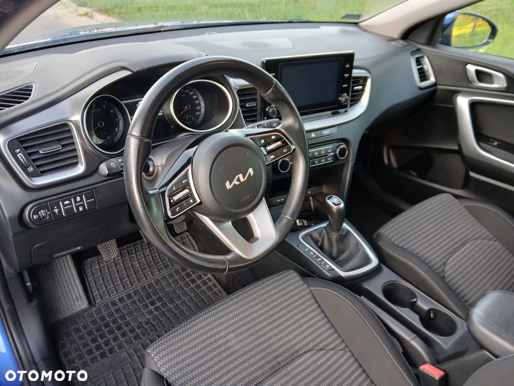 Kia Ceed 1.5 T-GDI M - 10