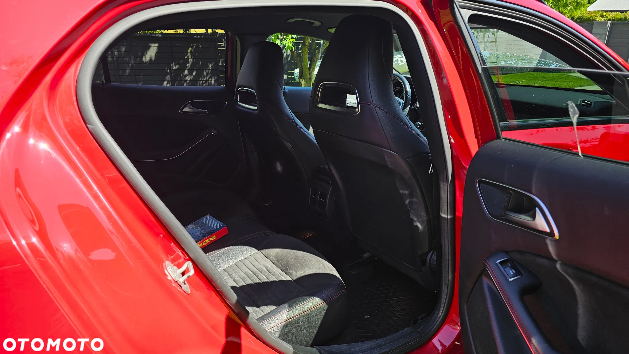 Mercedes-Benz GLA - 20
