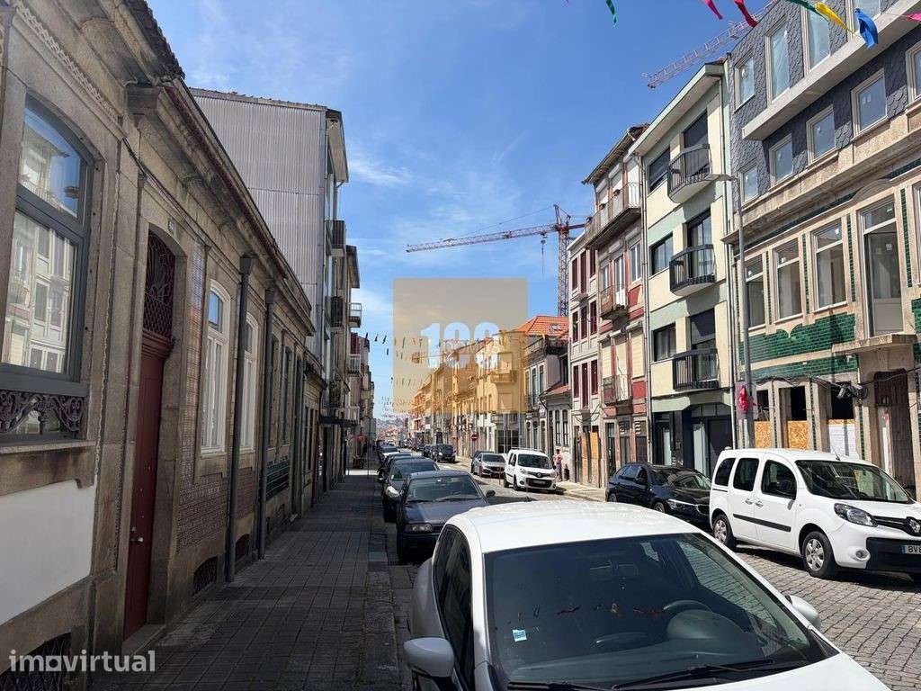 T2 novo com pátio em Anselmo Braamcamp - Grande imagem: 5/33
