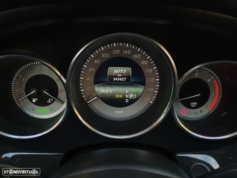 Mercedes-Benz CLS 350 Shooting Brake CDI 7G-TRONIC - 11