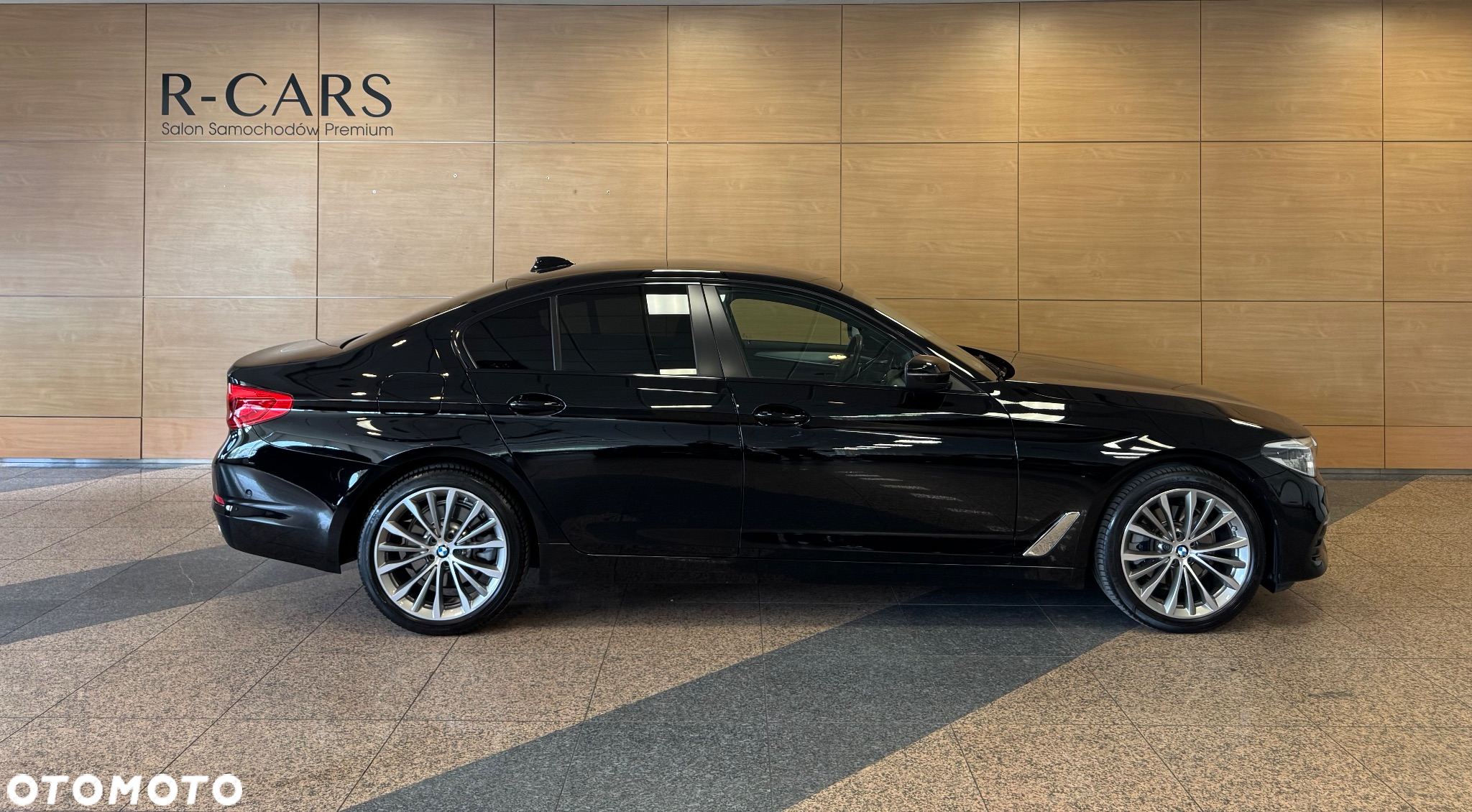BMW Seria 5 520d xDrive - 4