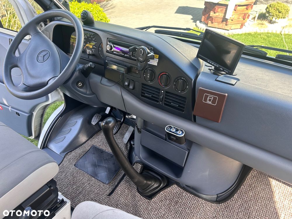 Mercedes-Benz Sprinter - 27