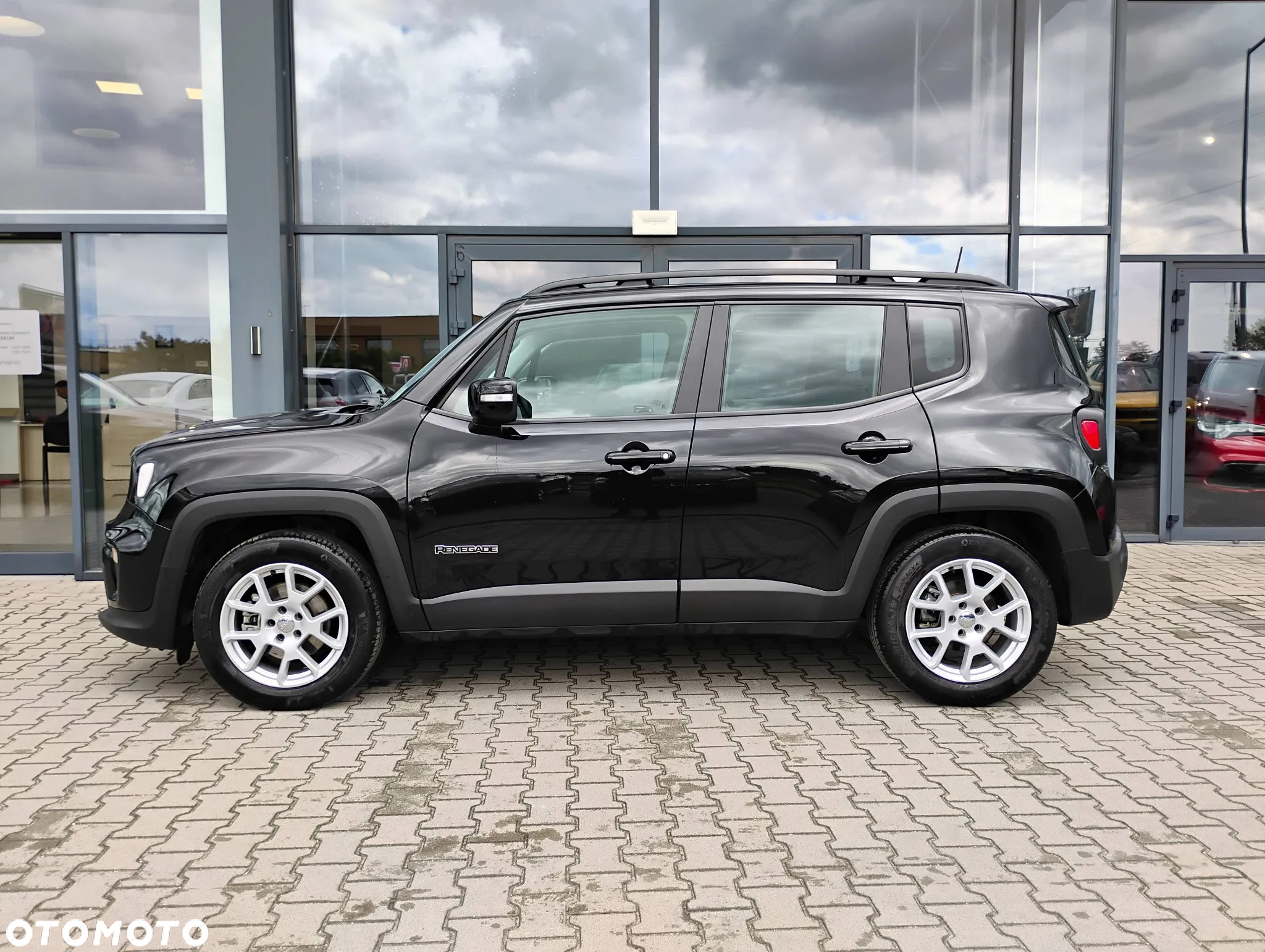 Jeep Renegade 1.5 T4 mHEV Limited FWD S&S DCT - 8