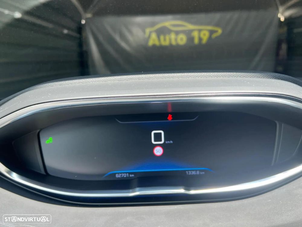 Peugeot 3008 1.2 PureTech Allure Pack - 18