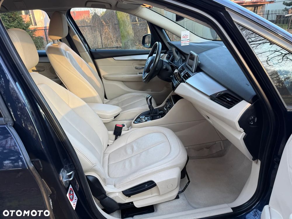 BMW Seria 2 216d Luxury Line - 31