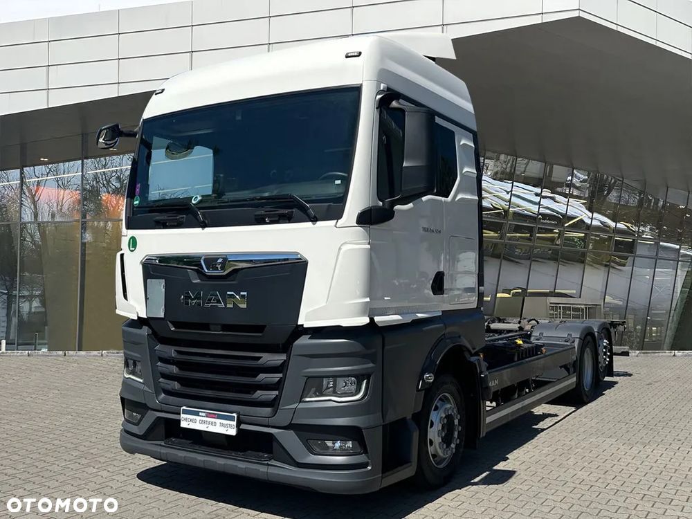 MAN TGX 26.520 6x2-2 LL CH - 1