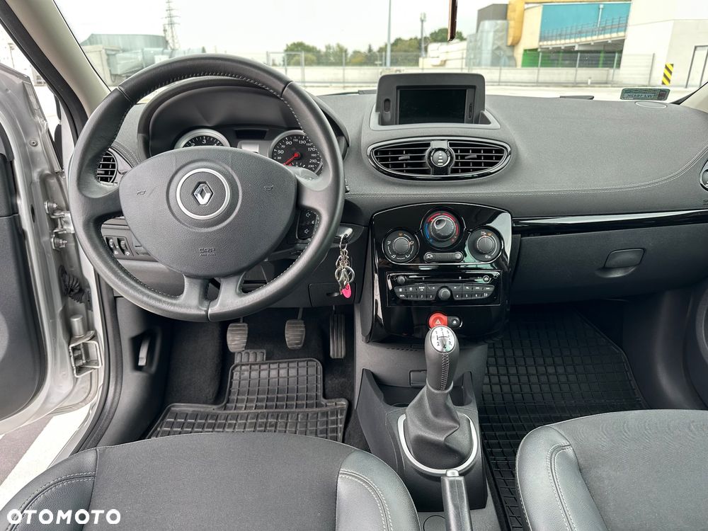 Renault Clio 1.5 dCi Night&Day - 11