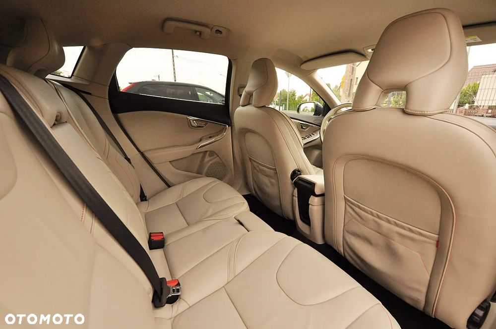 Volvo V40 T3 Ocean Race - 19