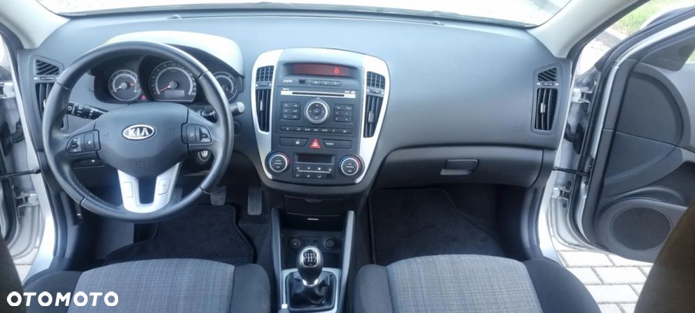 Kia Ceed 1.4 CVVT Attract - 5