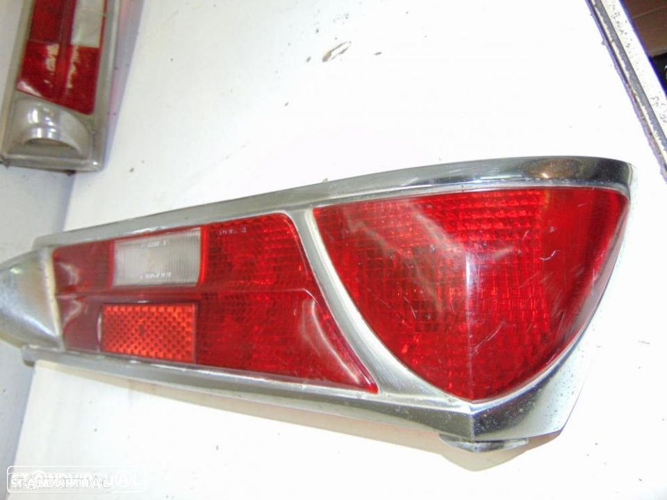 Mercedes rabo de peixe W 110, 111 farolins de trás - 6