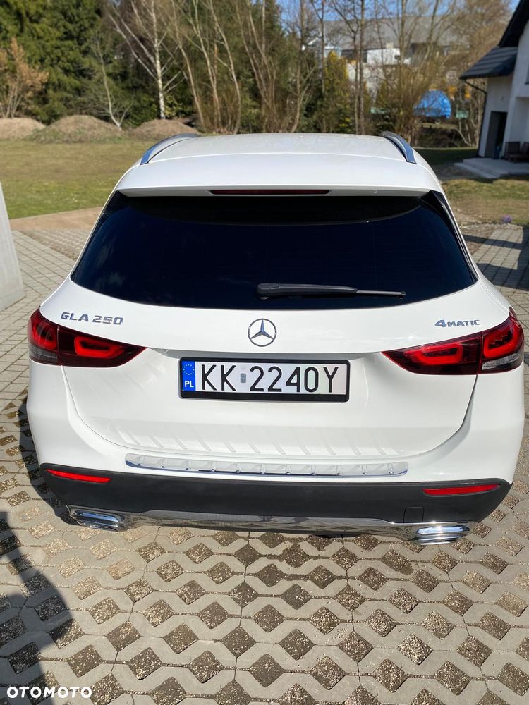 Mercedes-Benz GLA 250 4Matic 8G-DCT Progressive - 6