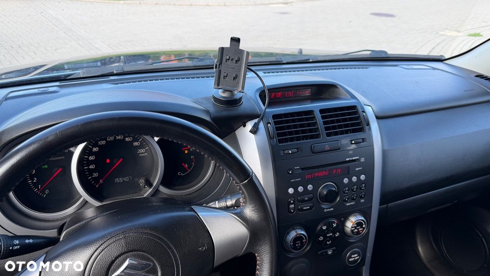 Suzuki Grand Vitara 1.6 Club - 23