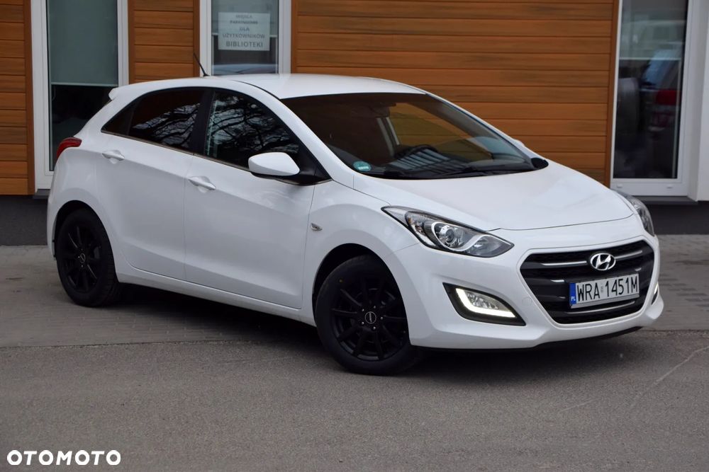 Hyundai i30 blue 1.4 Trend - 1