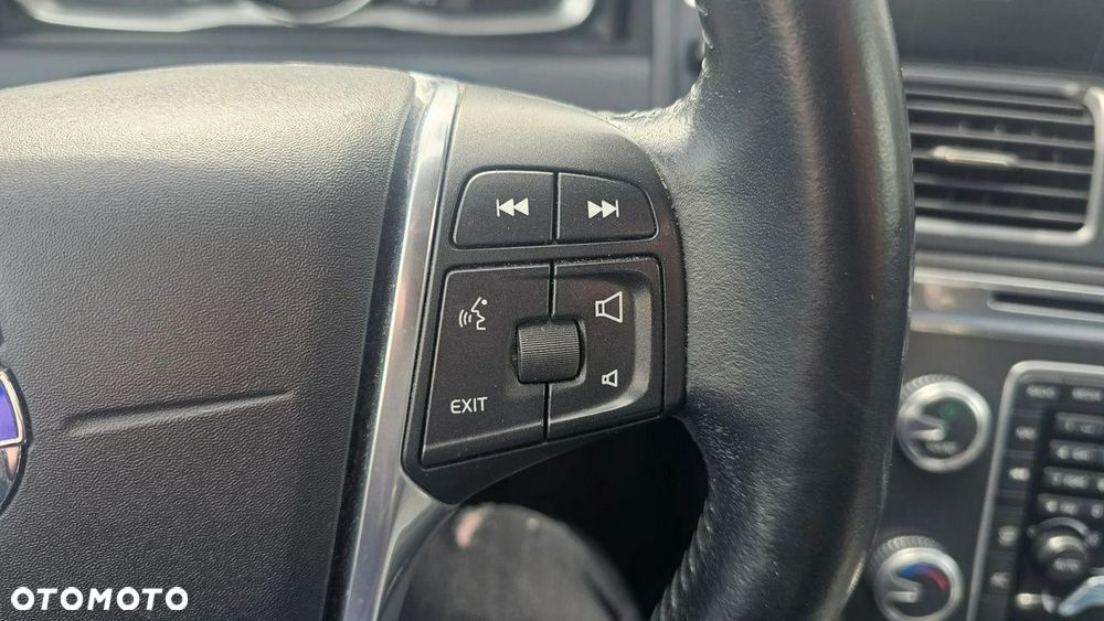 Volvo XC 60 D3 Geartronic Momentum - 35