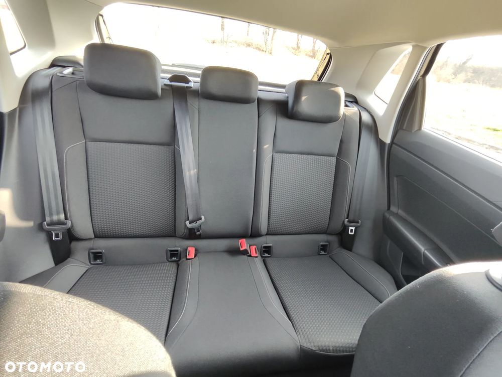 Volkswagen Polo 1.0 TSI DSG Comfortline - 24